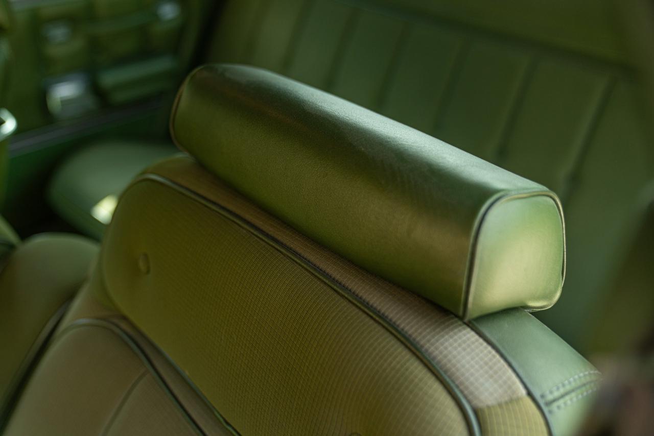 1976 Ford GRAN TORINO 4 DOOR 5.7 V8 BROUGHAM