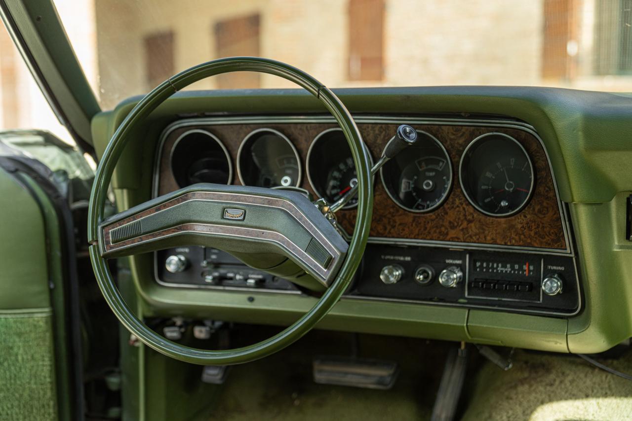 1976 Ford GRAN TORINO 4 DOOR 5.7 V8 BROUGHAM