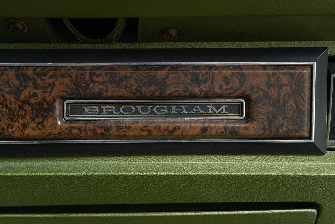 1976 Ford GRAN TORINO 4 DOOR 5.7 V8 BROUGHAM