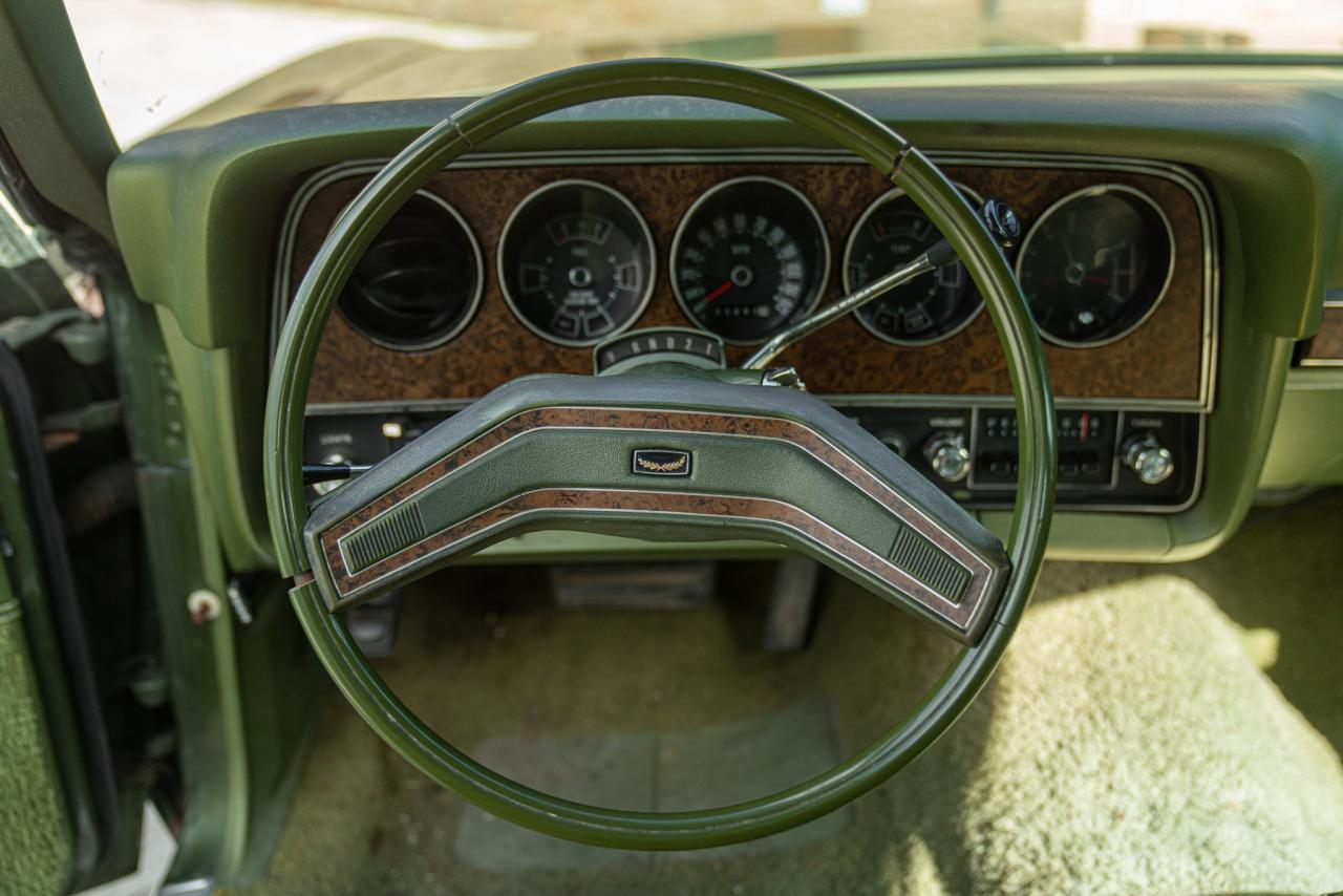 1976 Ford GRAN TORINO 4 DOOR 5.7 V8 BROUGHAM