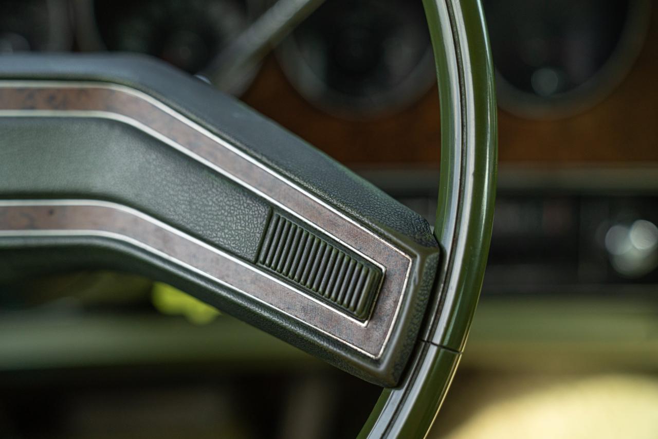 1976 Ford GRAN TORINO 4 DOOR 5.7 V8 BROUGHAM