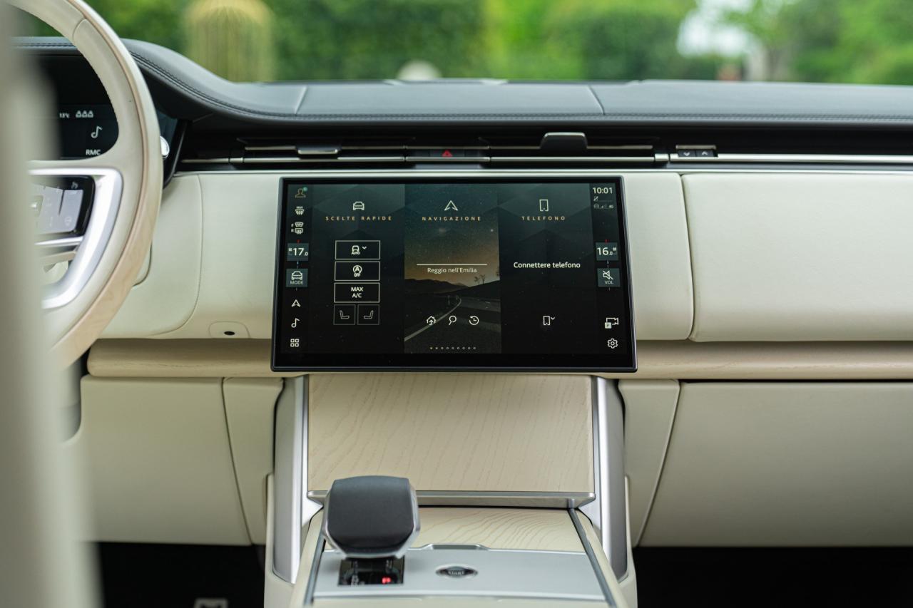 2024 Land Rover RANGE ROVER 4.4 V8 AUTOBIOGRAPHY