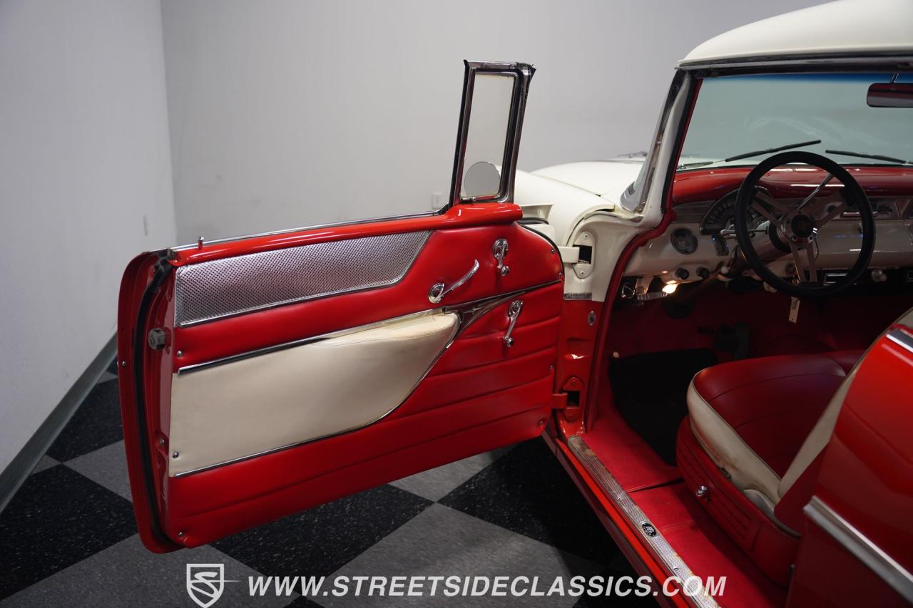 1956 Pontiac Star Chief