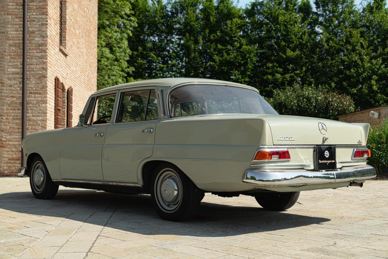 1966 Mercedes - Benz 200 CODINE