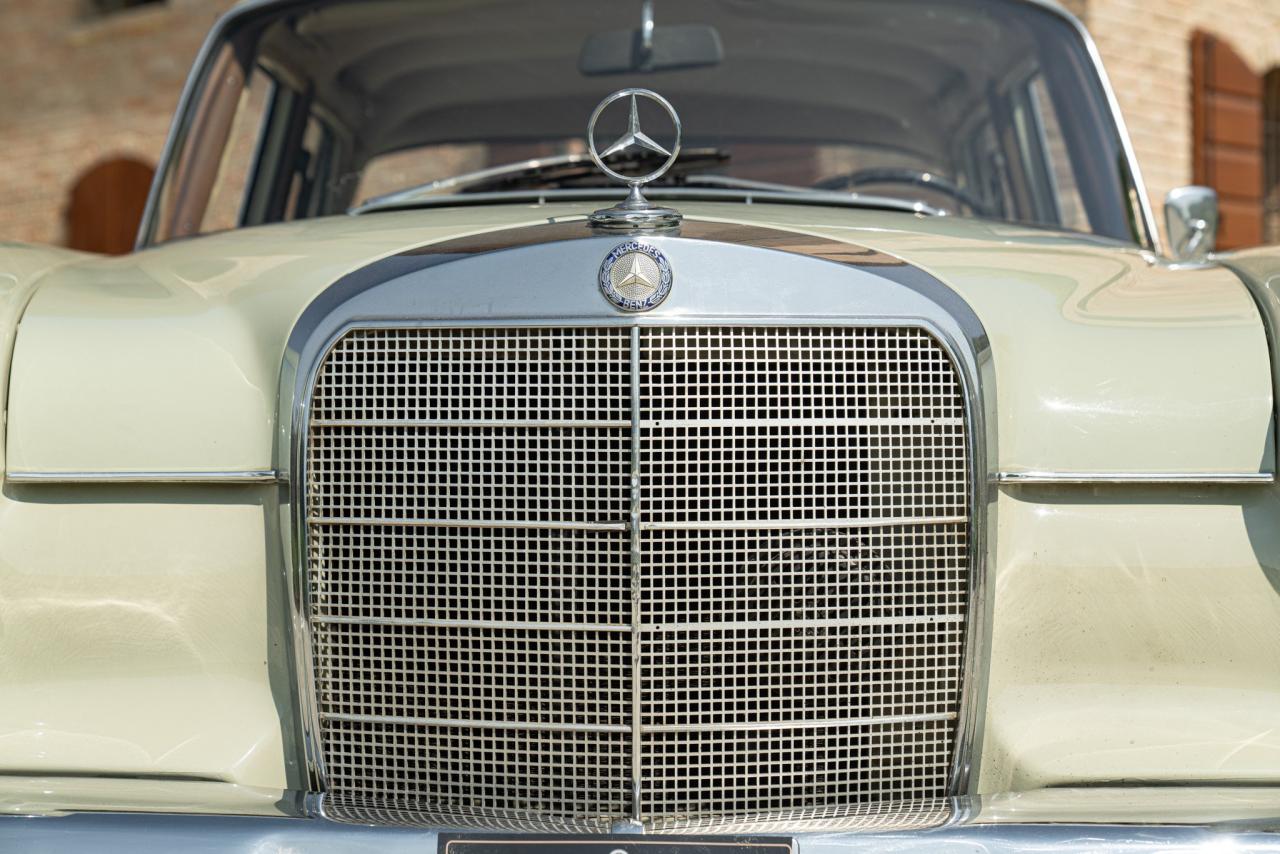 1966 Mercedes - Benz 200 CODINE