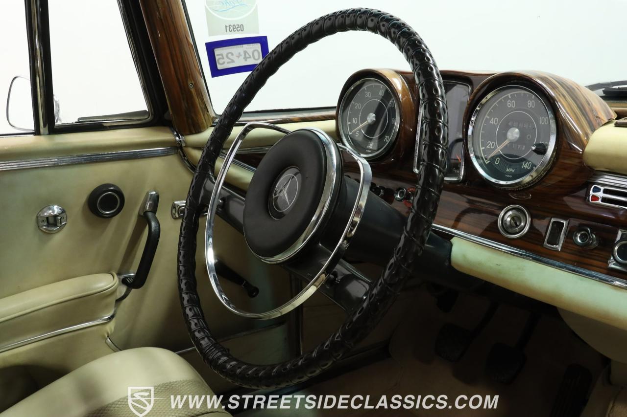 1966 Mercedes - Benz 250SE Coupe