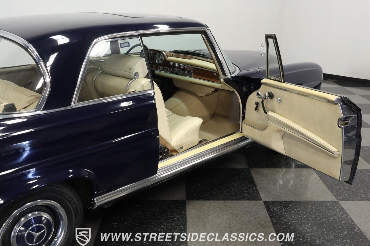 1966 Mercedes - Benz 250SE Coupe