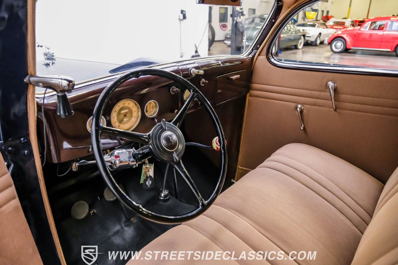 1935 Ford 5-Window Rumble Seat Coupe