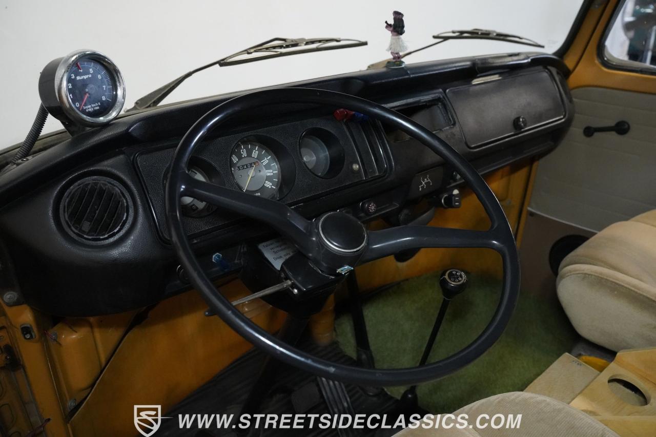 1972 Volkswagen Westfalia Camper