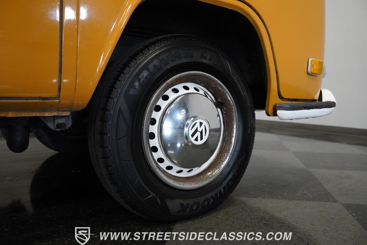 1972 Volkswagen Westfalia Camper