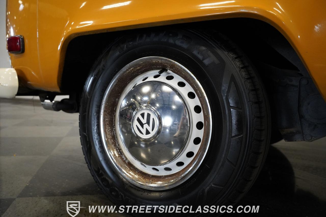 1972 Volkswagen Westfalia Camper