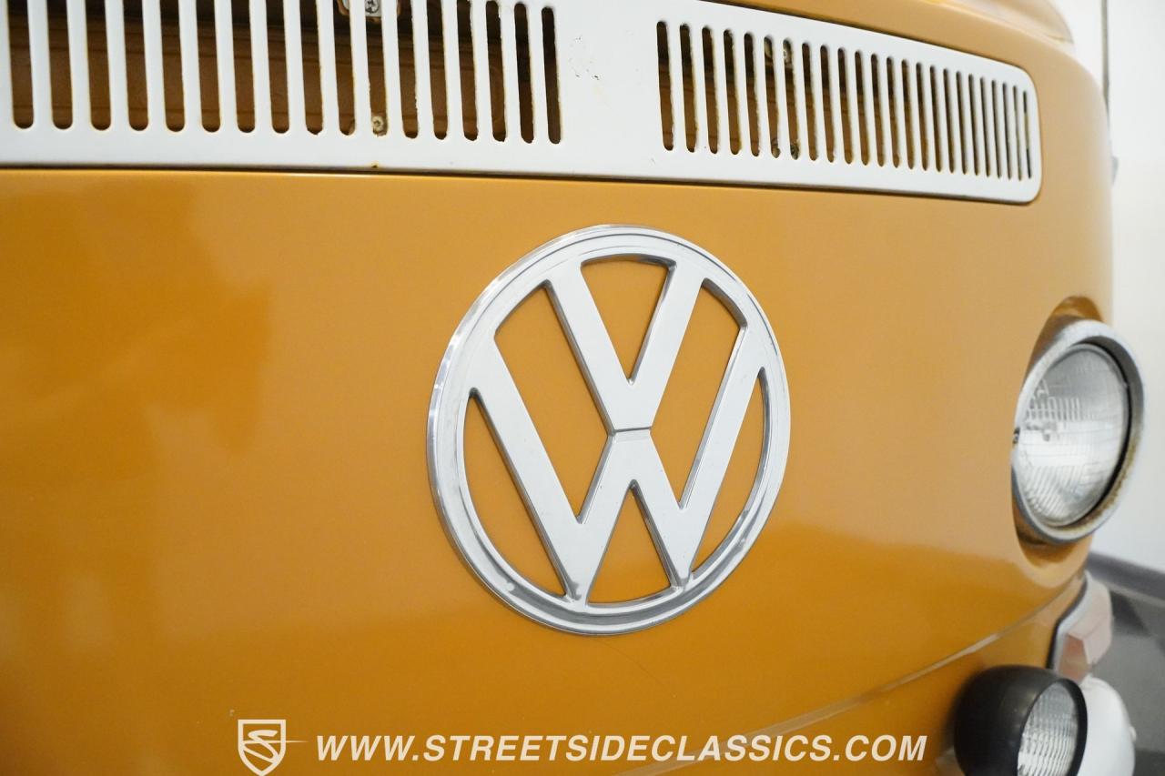 1972 Volkswagen Westfalia Camper