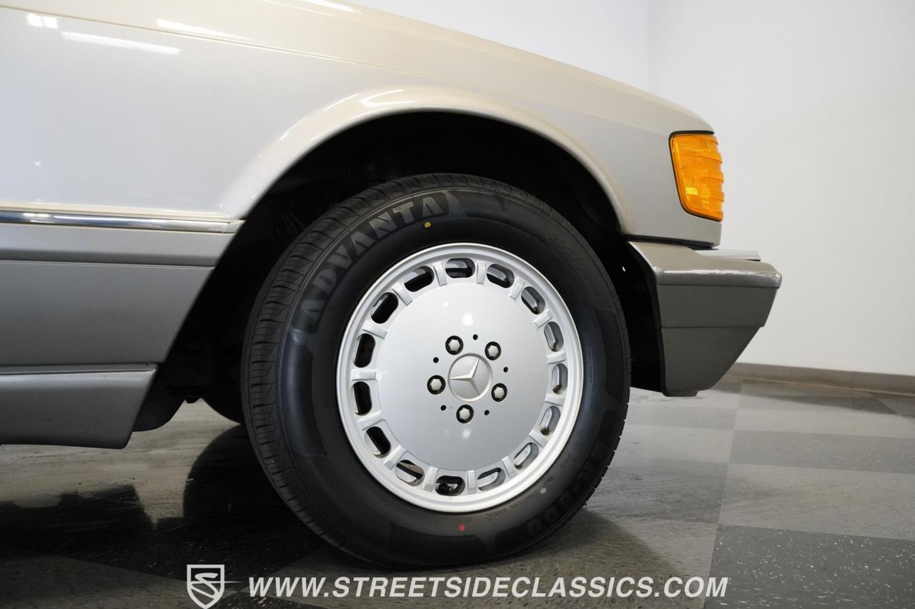 1990 Mercedes - Benz 560SEC