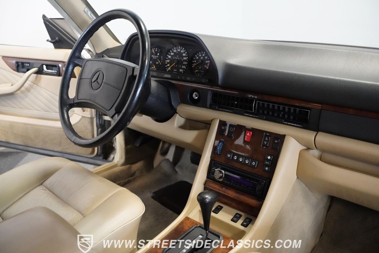 1990 Mercedes - Benz 560SEC