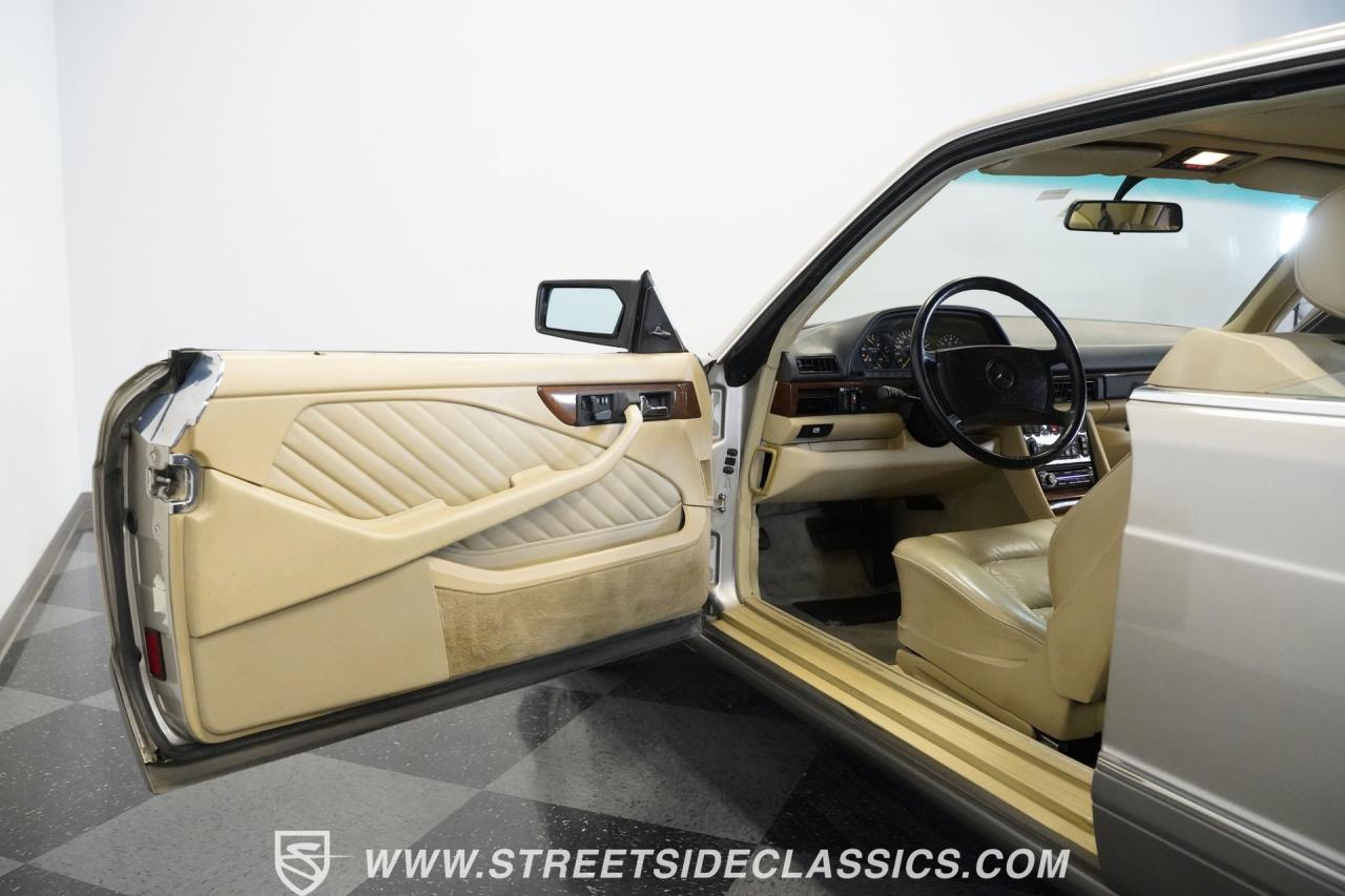 1990 Mercedes - Benz 560SEC