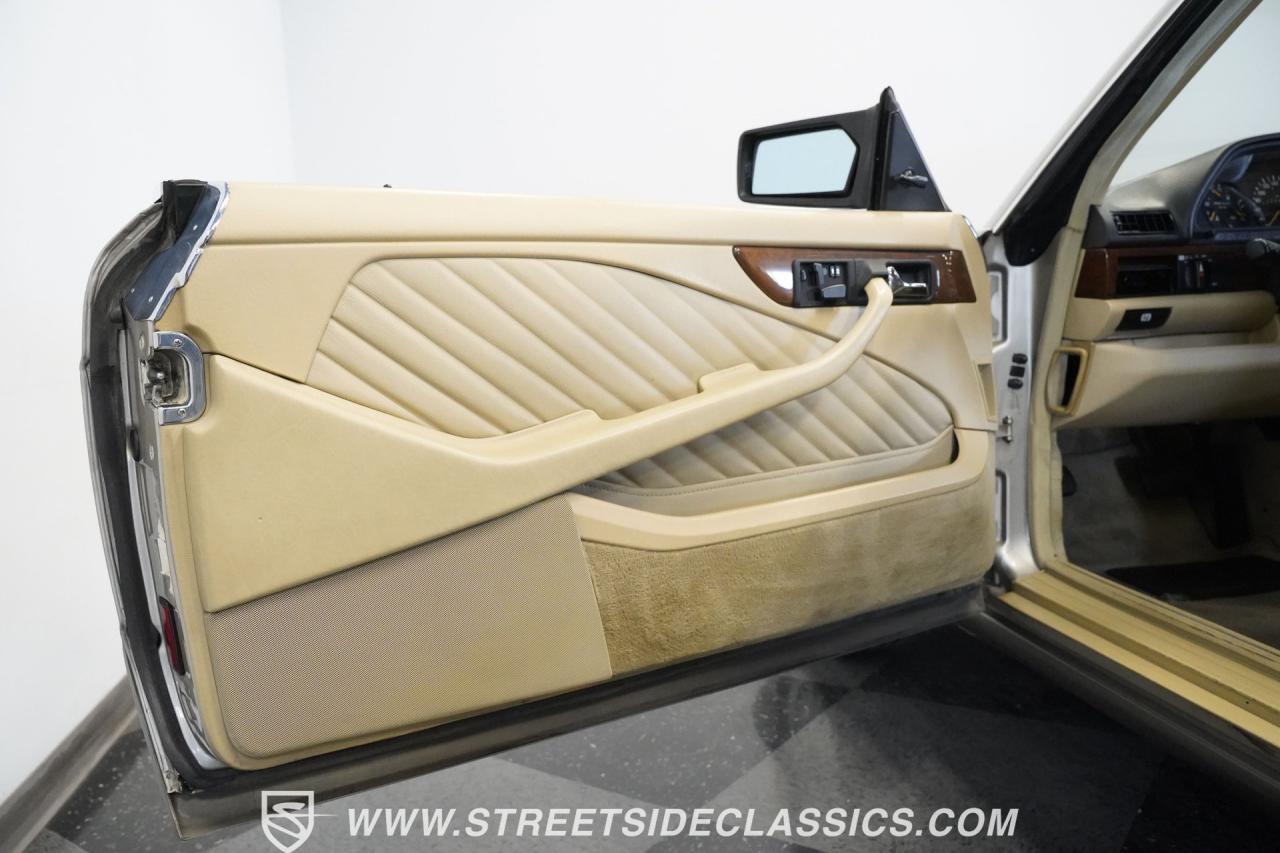 1990 Mercedes - Benz 560SEC