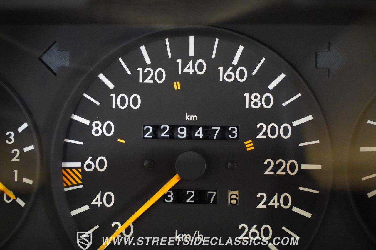 1990 Mercedes - Benz 560SEC