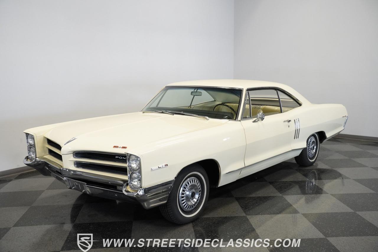 1966 Pontiac 2+2 Hardtop