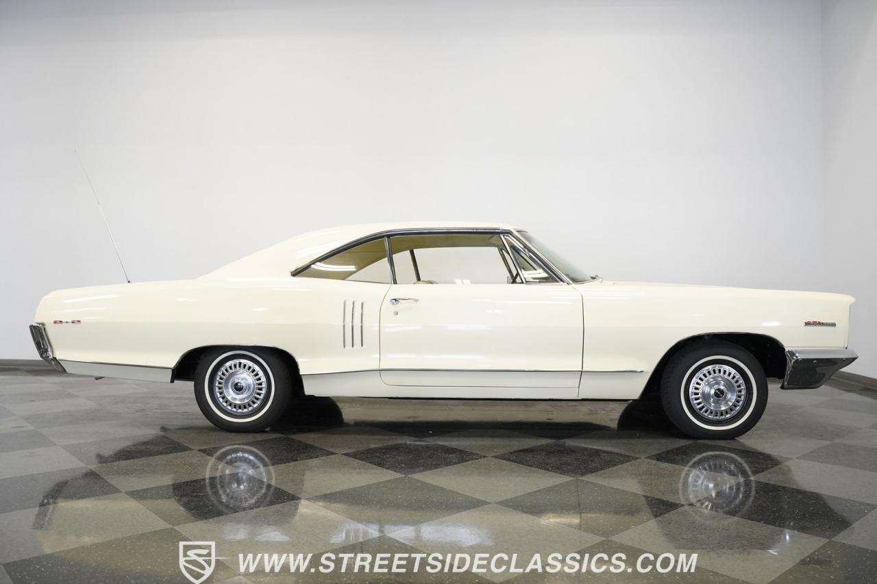 1966 Pontiac 2+2 Hardtop