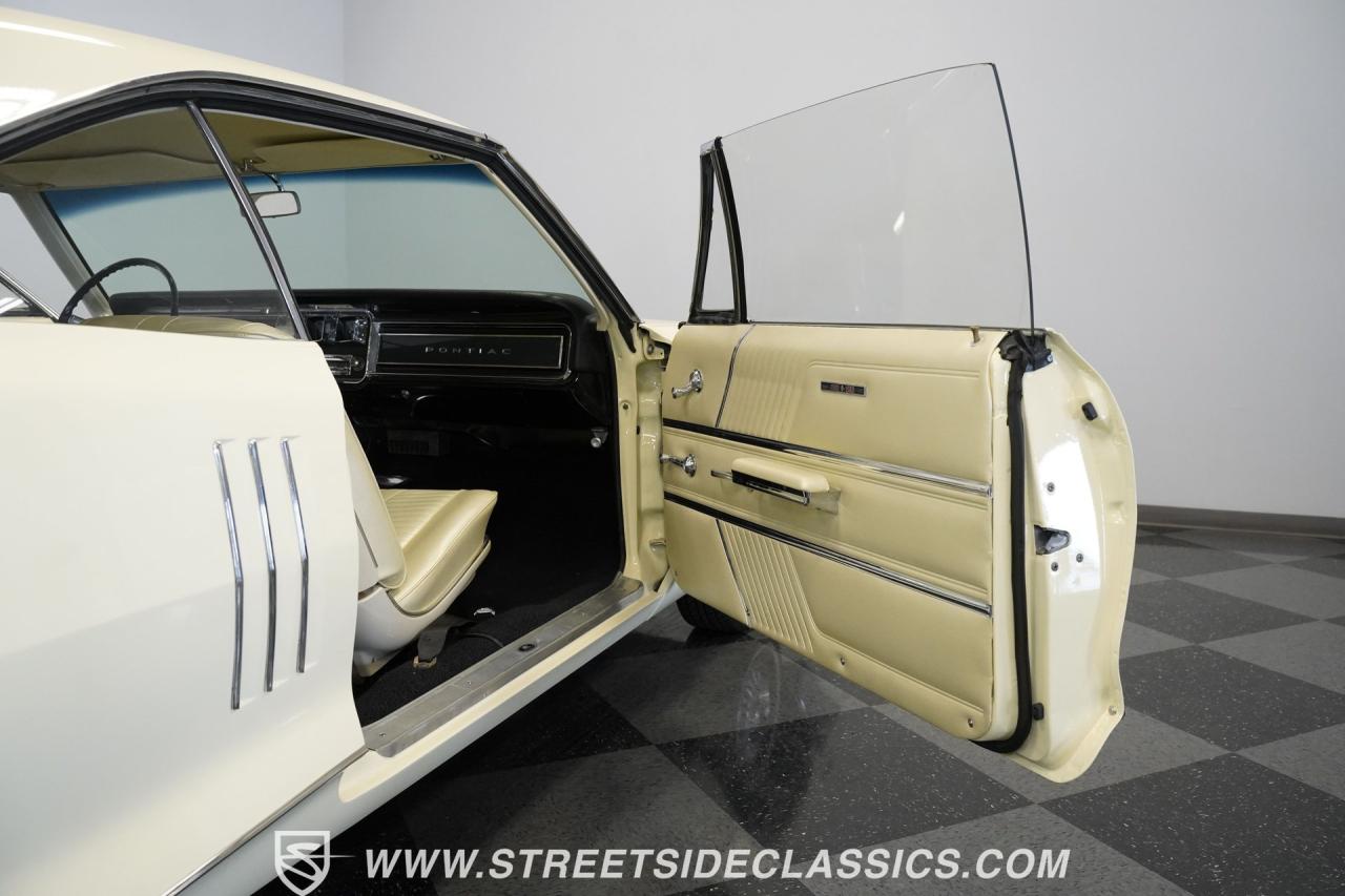 1966 Pontiac 2+2 Hardtop
