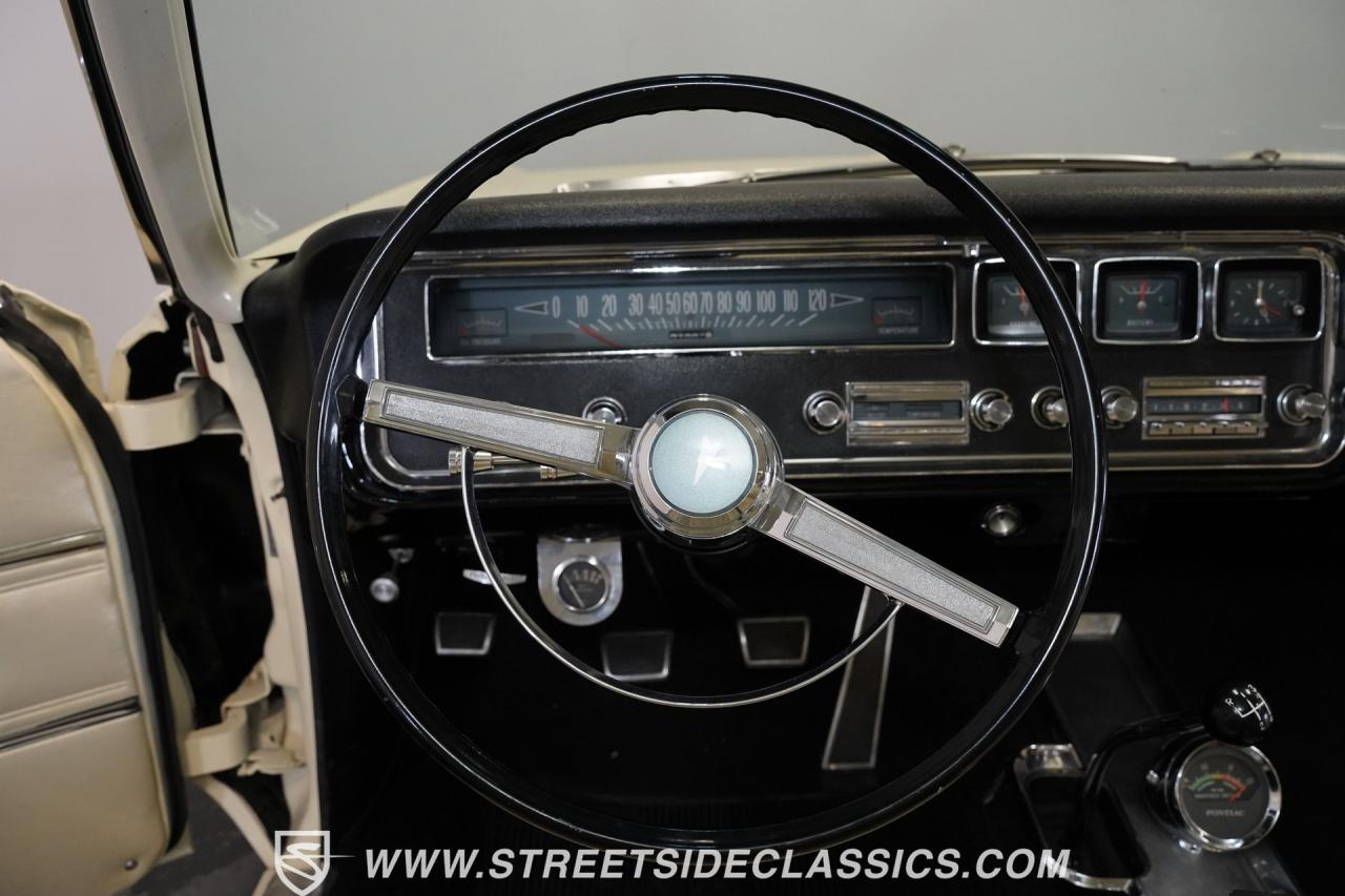 1966 Pontiac 2+2 Hardtop