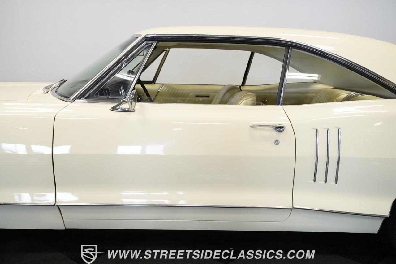 1966 Pontiac 2+2 Hardtop