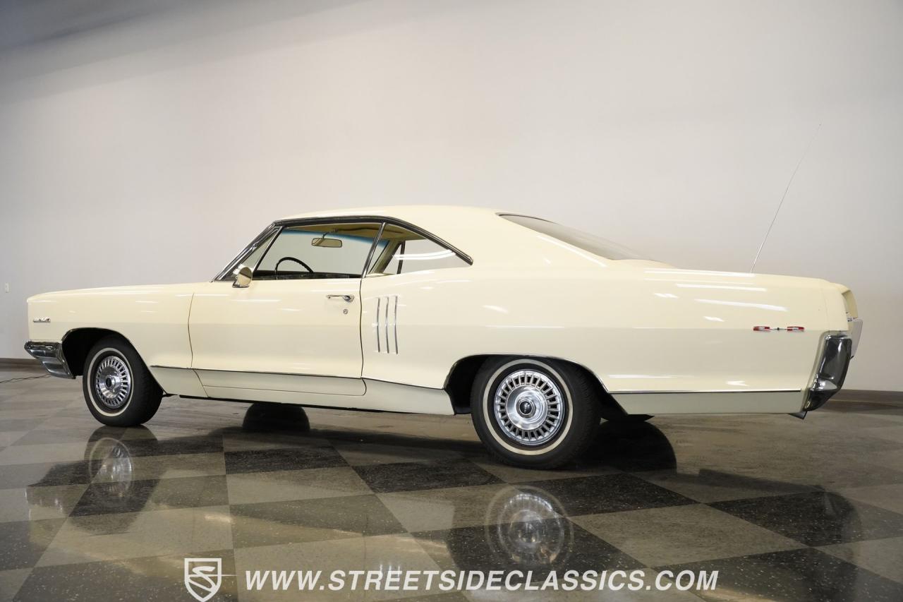 1966 Pontiac 2+2 Hardtop