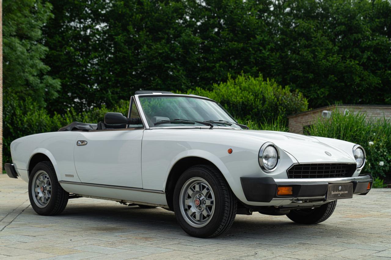 1981 Fiat PININFARINA SPIDEREUROPA
