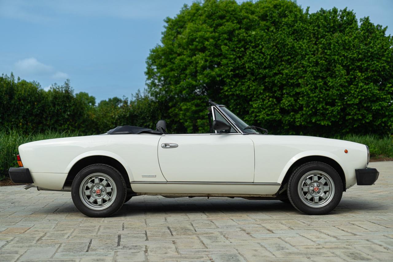 1981 Fiat PININFARINA SPIDEREUROPA