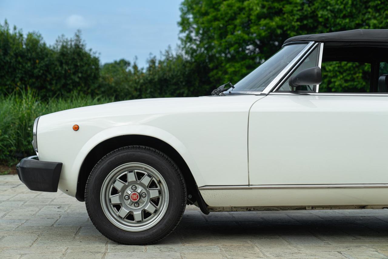 1981 Fiat PININFARINA SPIDEREUROPA