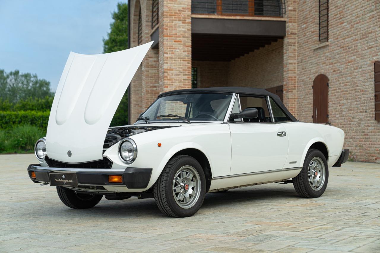 1981 Fiat PININFARINA SPIDEREUROPA