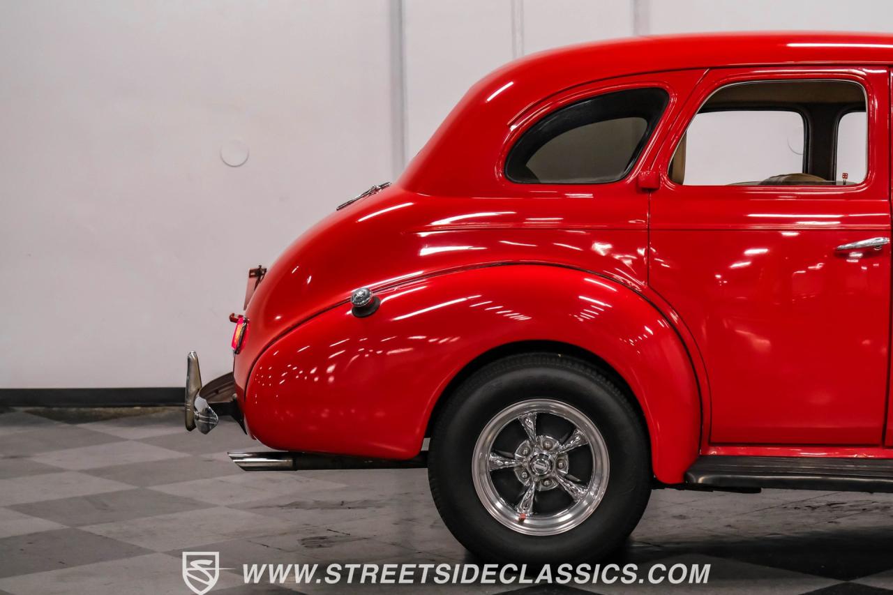 1940 Chevrolet Master Deluxe Street Rod