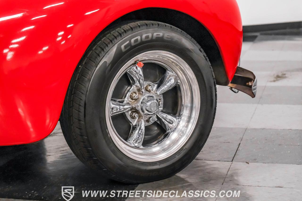 1940 Chevrolet Master Deluxe Street Rod