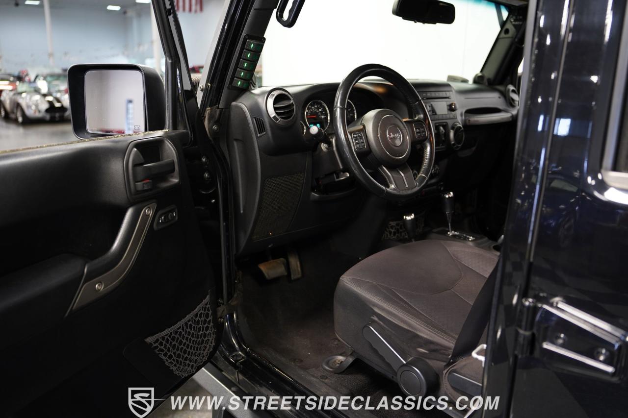 2014 Jeep Wrangler Unlimited Sport Hemi