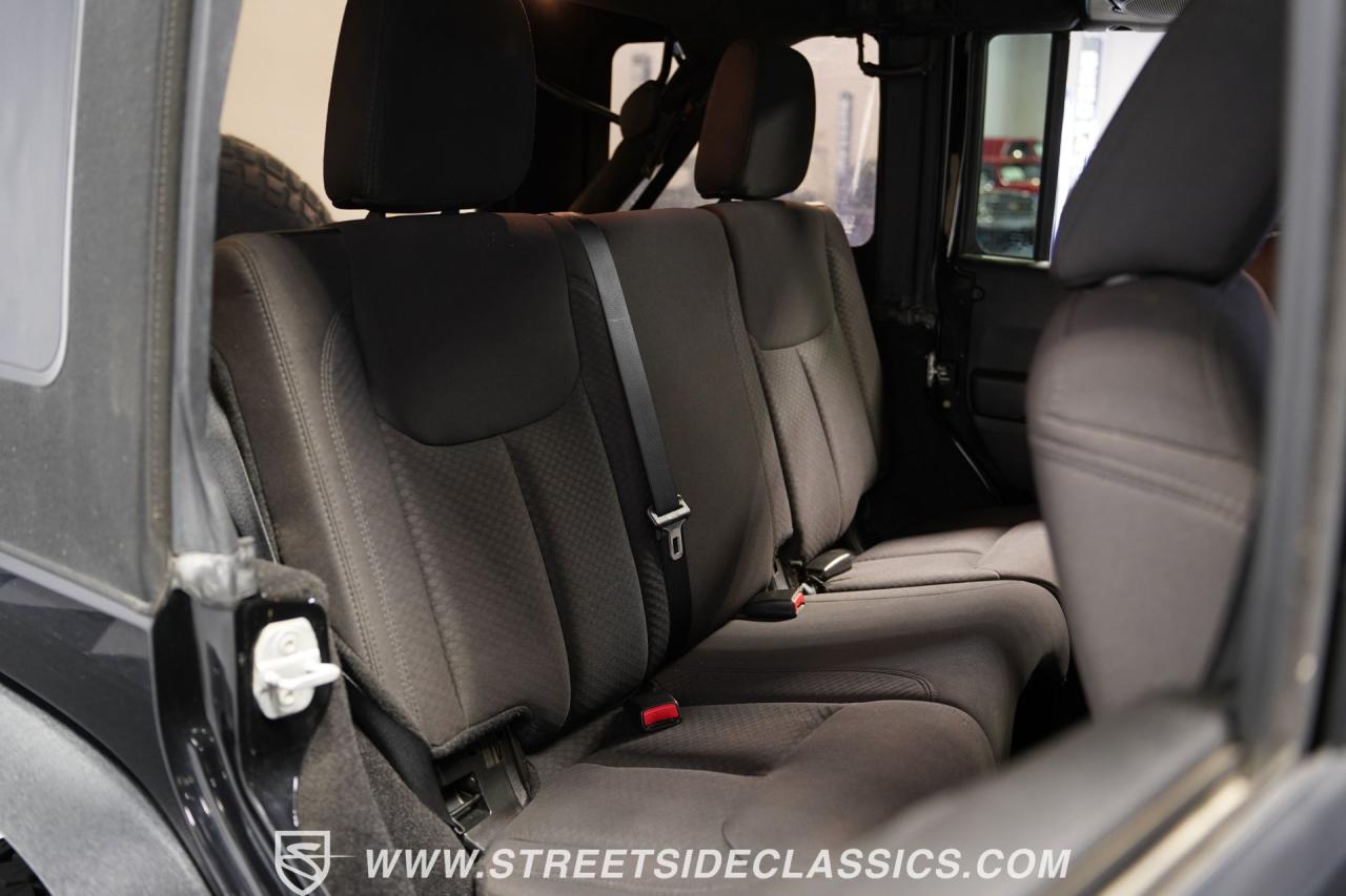 2014 Jeep Wrangler Unlimited Sport Hemi