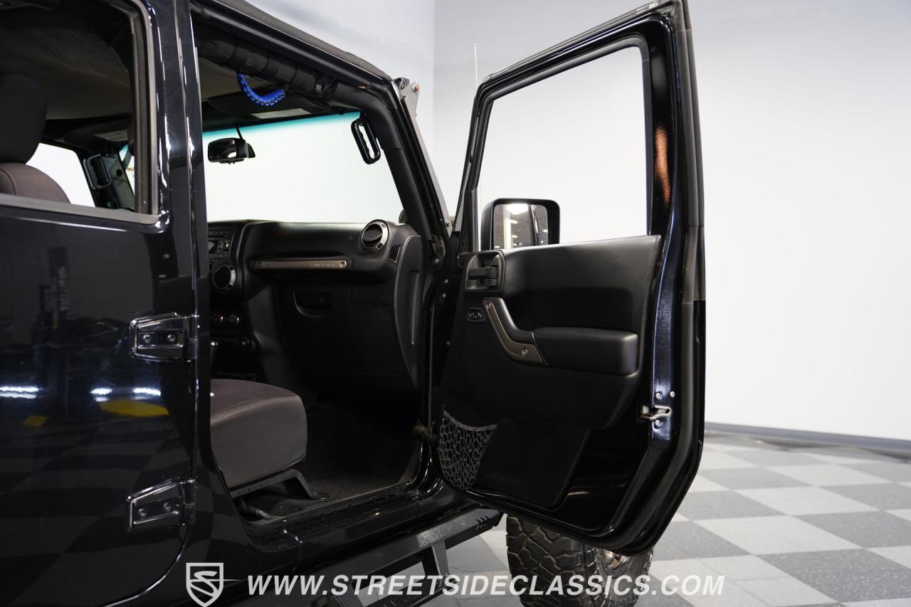 2014 Jeep Wrangler Unlimited Sport Hemi