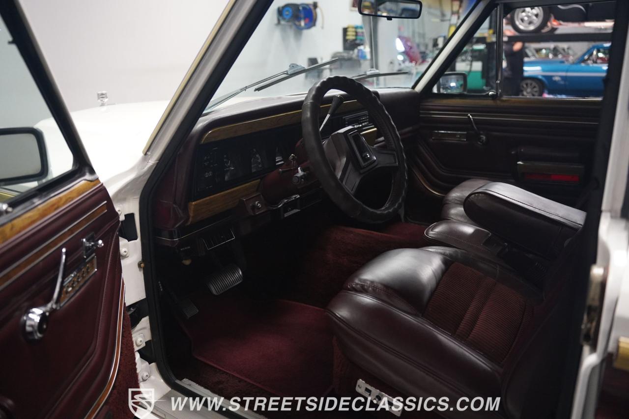 1988 Jeep Grand Wagoneer