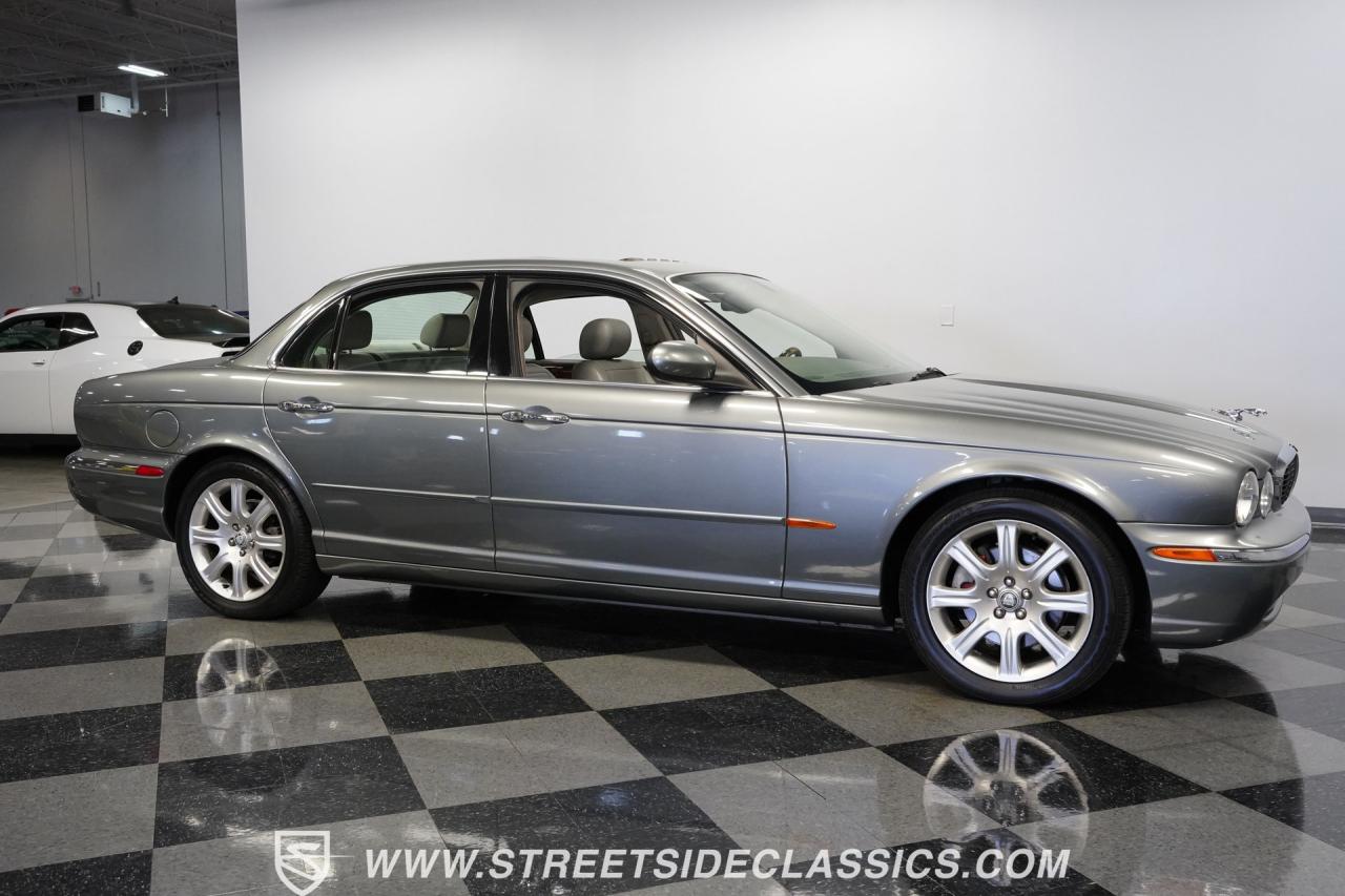 2004 Jaguar XJ8