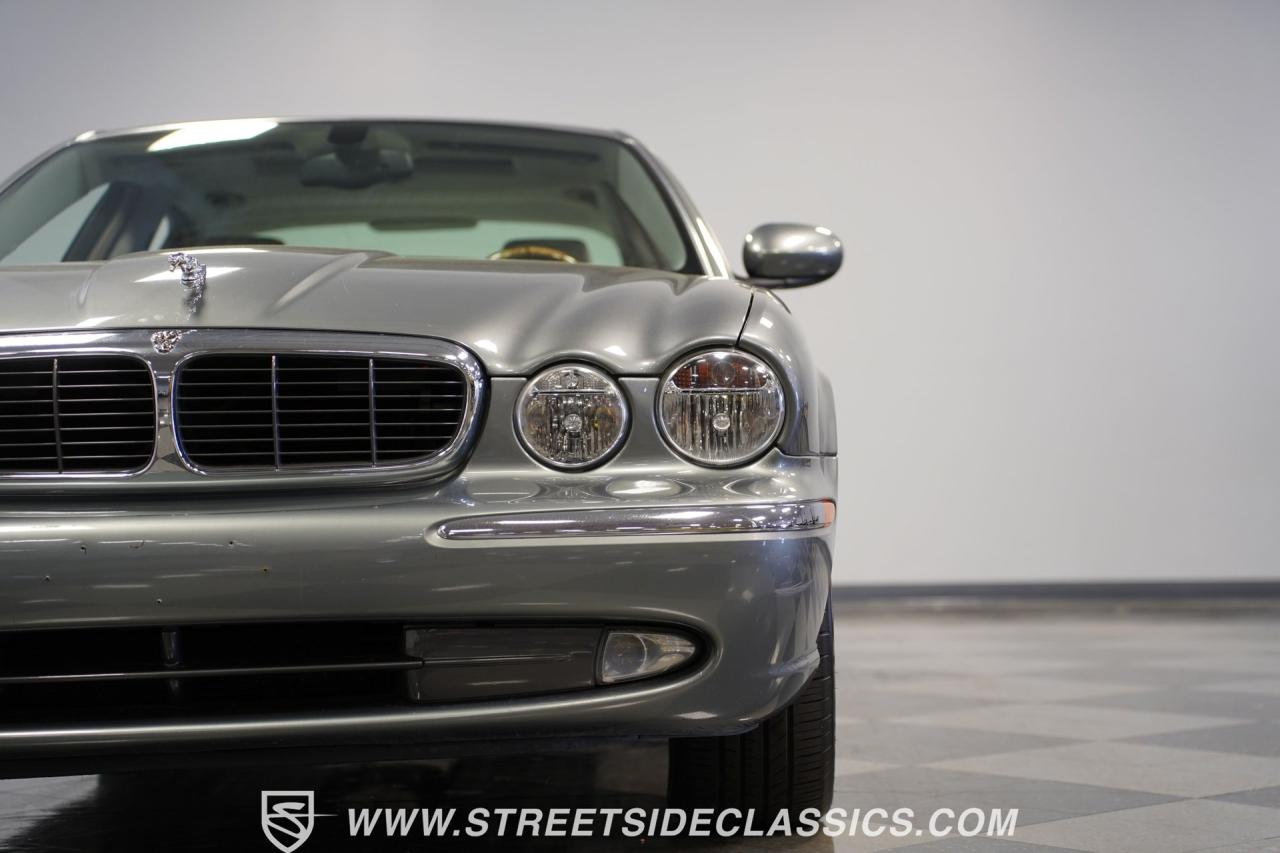 2004 Jaguar XJ8