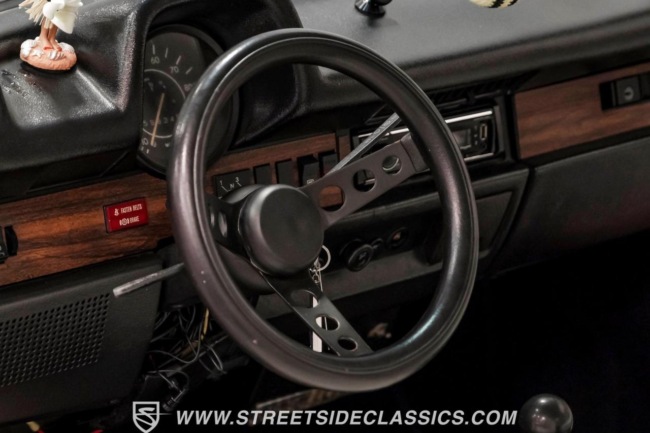 1975 Volkswagen Super Beetle