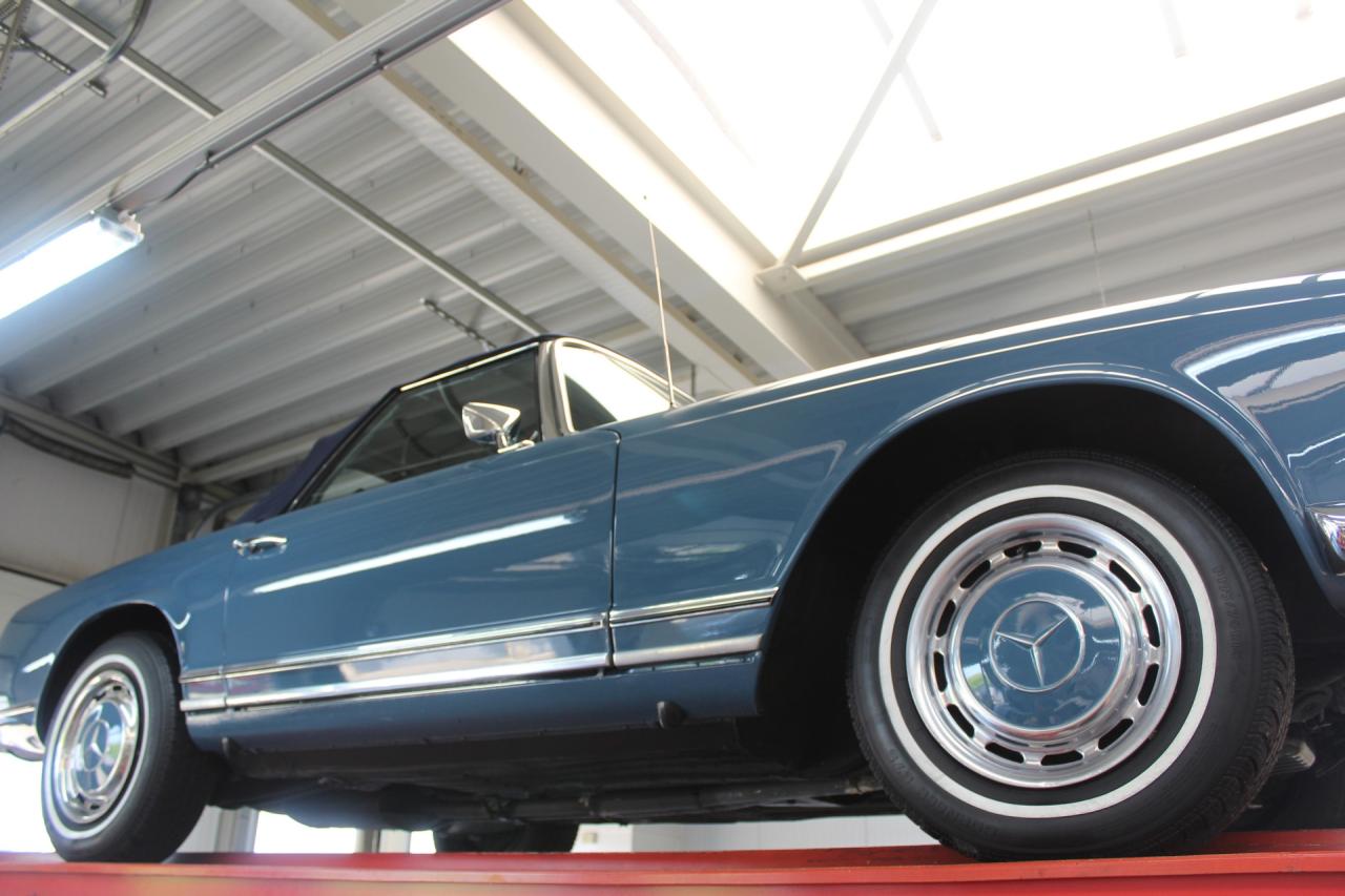 1968 Mercedes - Benz Mercedes Benz 280 SL Pagode &ldquo;with manual gearbox&rdquo;