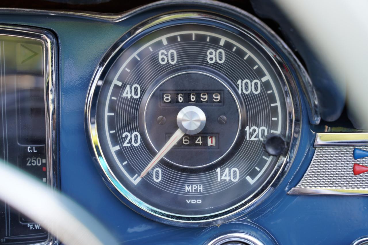 1968 Mercedes - Benz Mercedes Benz 280 SL Pagode &ldquo;with manual gearbox&rdquo;
