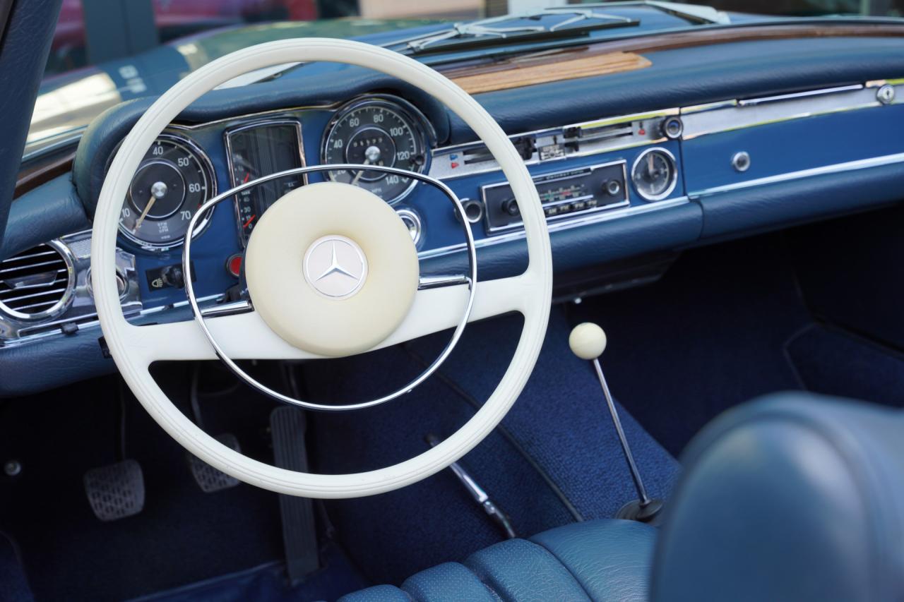 1968 Mercedes - Benz Mercedes Benz 280 SL Pagode &ldquo;with manual gearbox&rdquo;