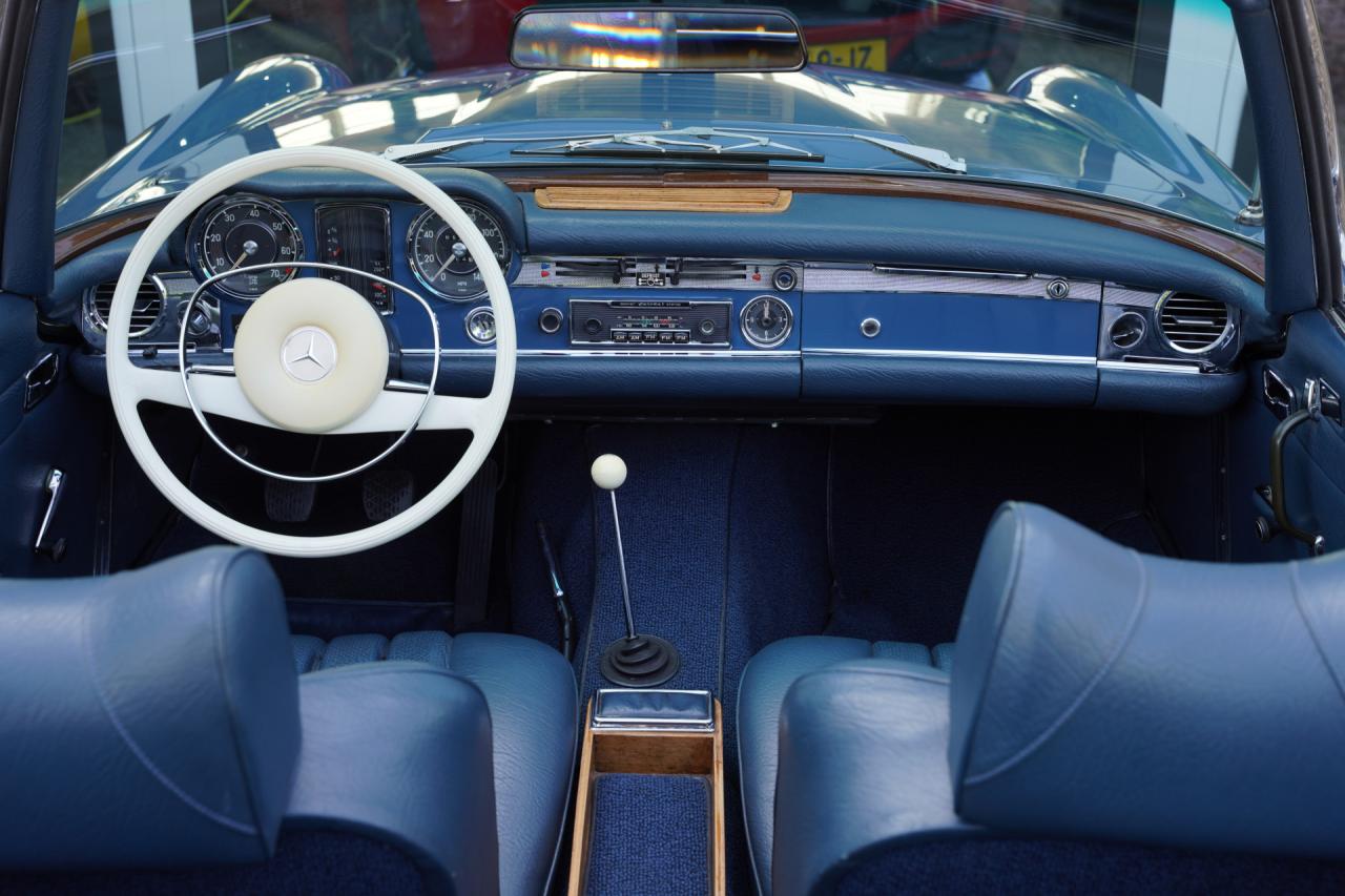 1968 Mercedes - Benz Mercedes Benz 280 SL Pagode &ldquo;with manual gearbox&rdquo;