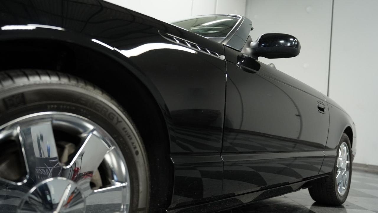 2002 Ford Thunderbird