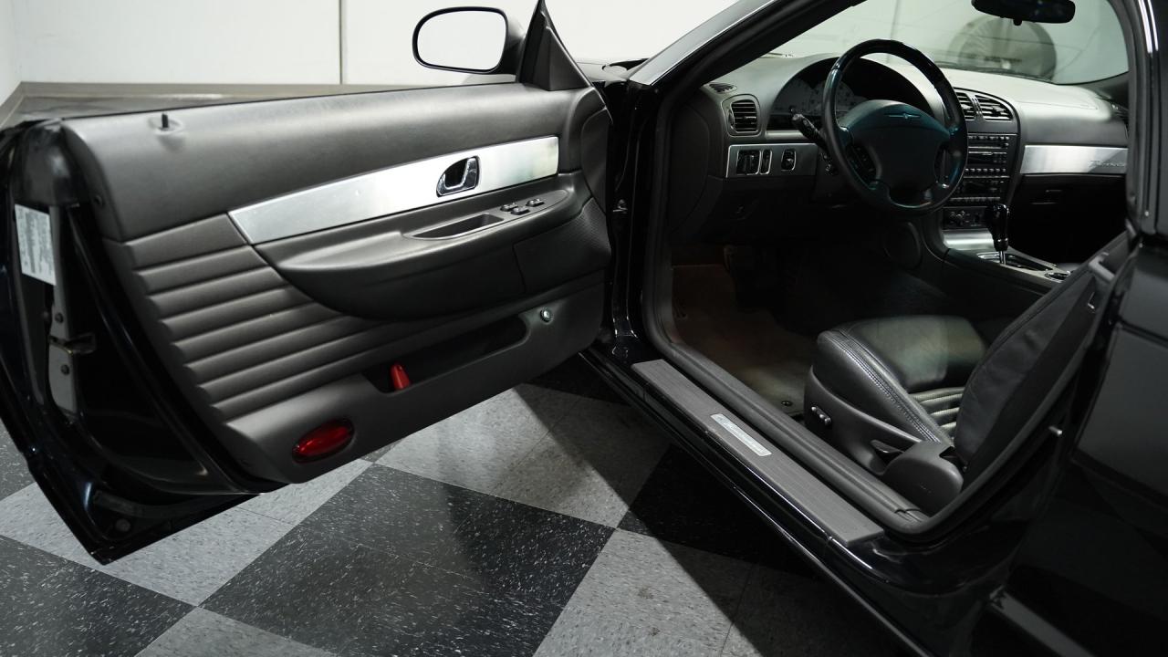 2002 Ford Thunderbird