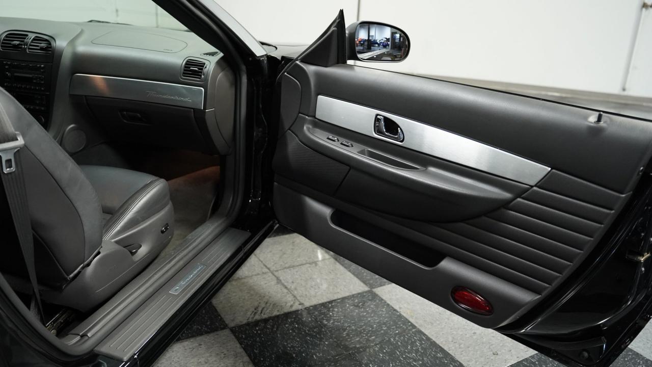 2002 Ford Thunderbird