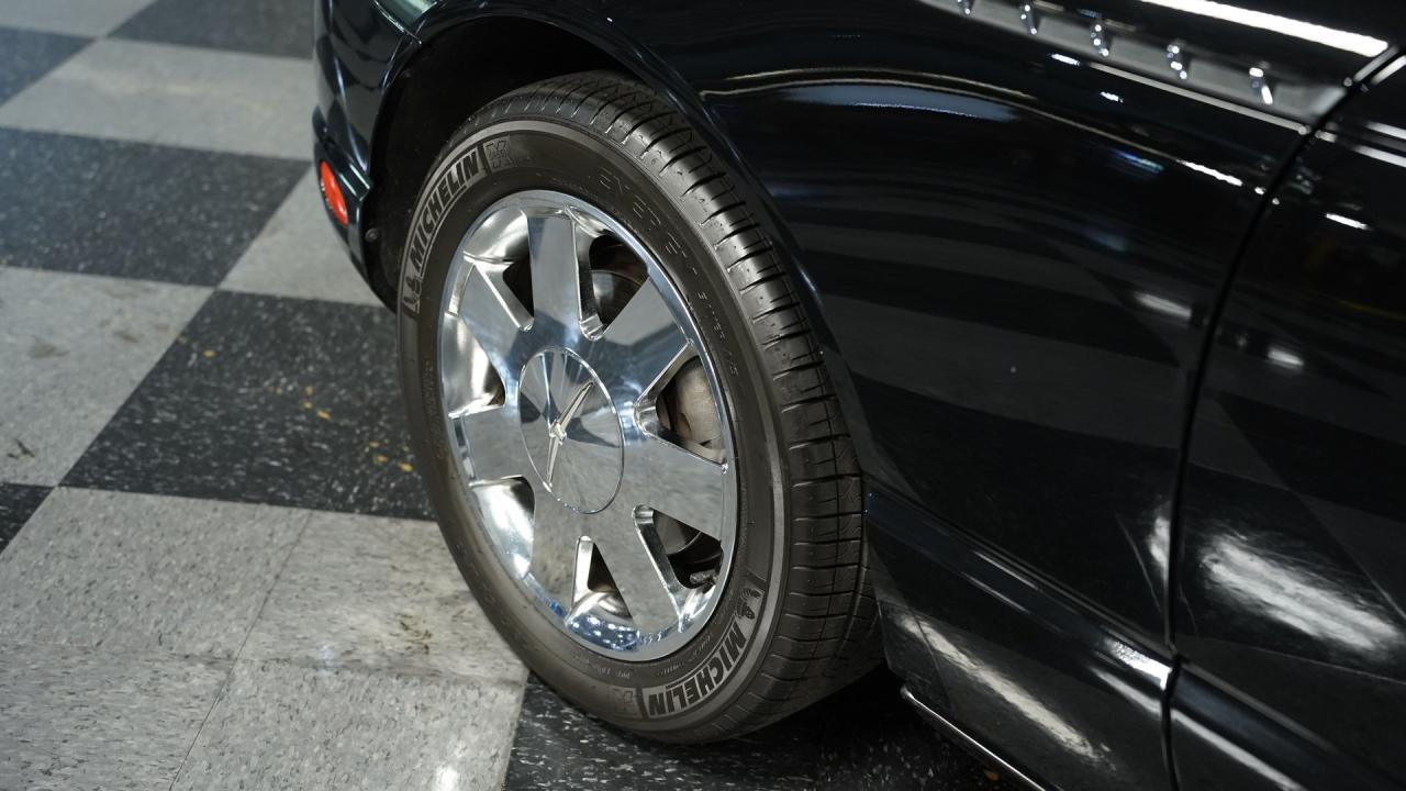 2002 Ford Thunderbird