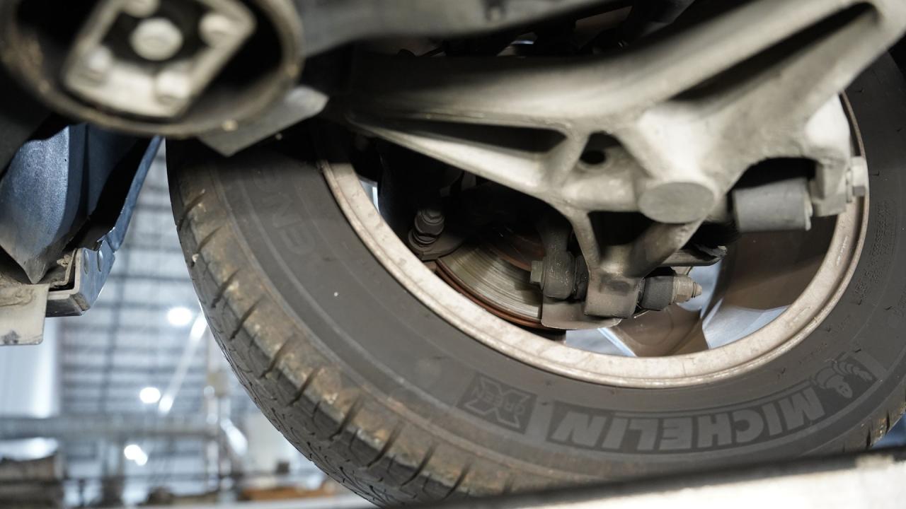 2002 Ford Thunderbird