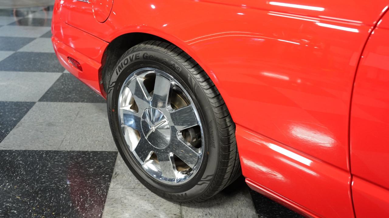 2002 Ford Thunderbird